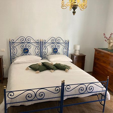 Casa Vacanze Il Borgo Γκούμπιο Εξωτερικό φωτογραφία