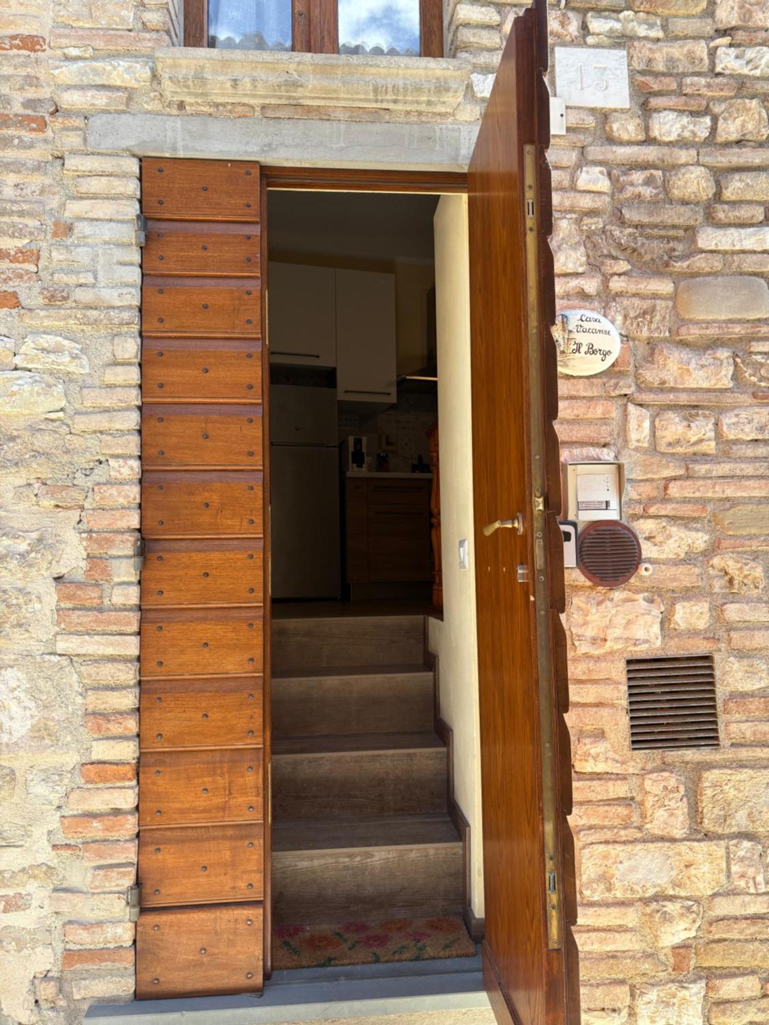 Casa Vacanze Il Borgo Γκούμπιο Εξωτερικό φωτογραφία